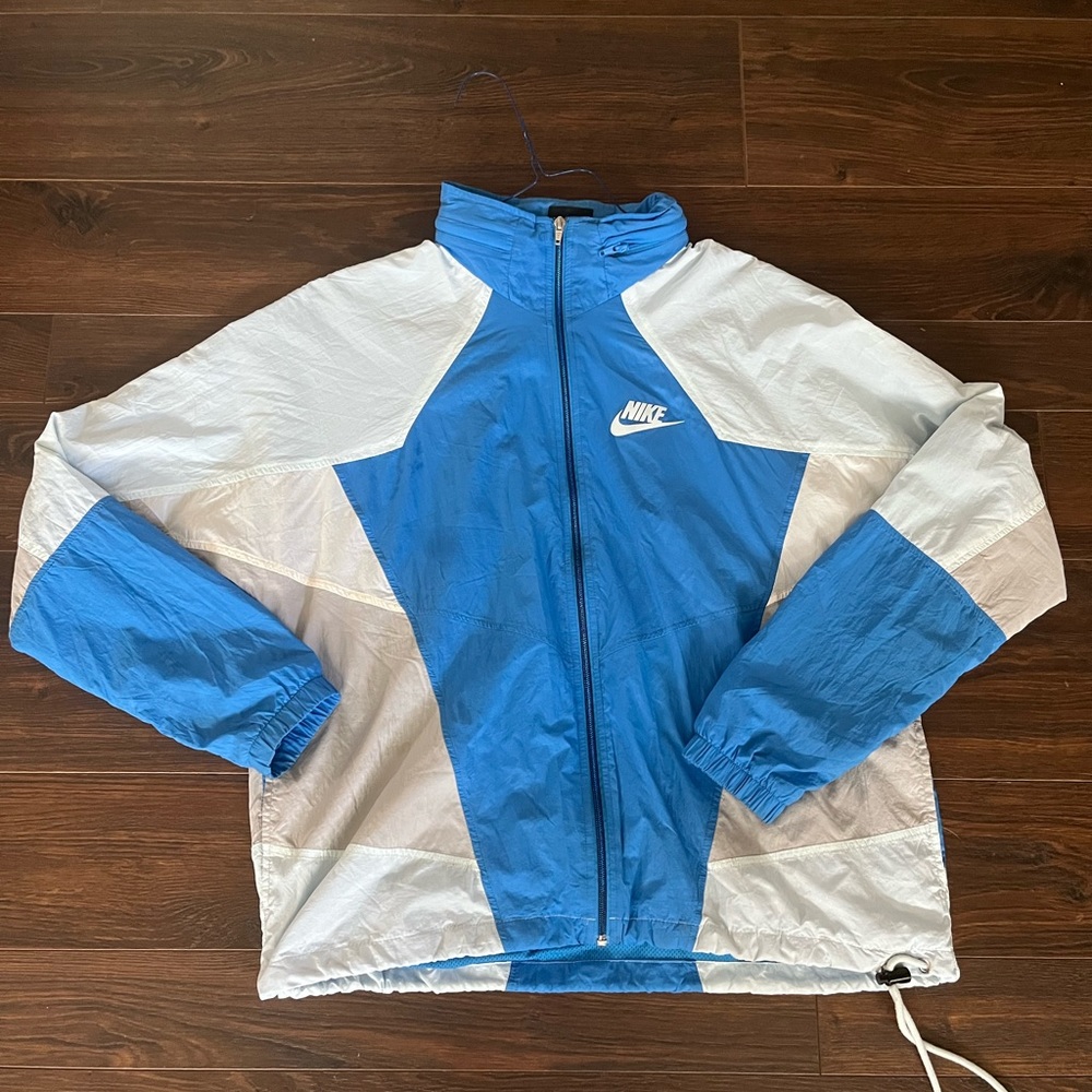 Nike light jacket windbreaker